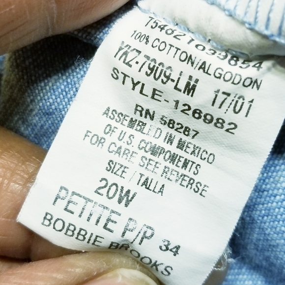 Bobbie Brooks | Women's Vintage Light-Wash Mom Jeans (Size 20WP) - Picture 4 of 10